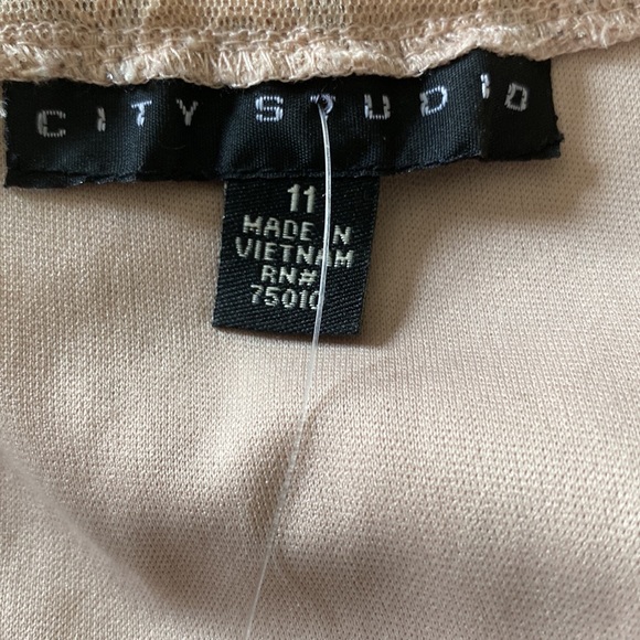 City Studio Champagne and Silver Homecoming Dress Sz. 11 - Picture 6 of 6